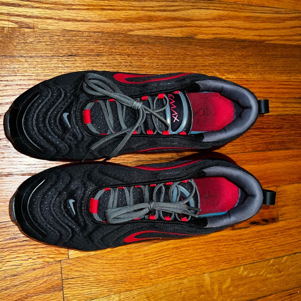 Nike 2020 Air Max 720 'Bred'